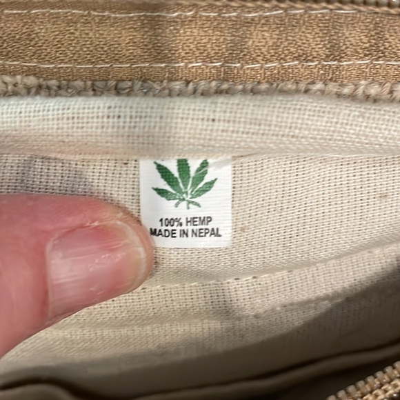 Hemp purse! Cross body or can be worn on belt! - Picture 4 of 5